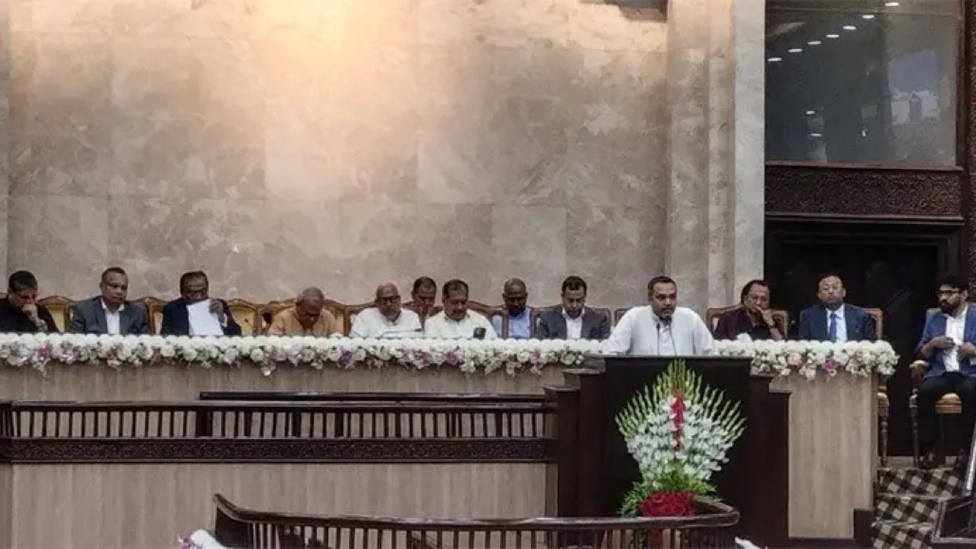 জ্বালানি সংকটে জনগণের দুর্ভোগে সরকার দুঃখিত: নজরুল ইসলাম খান