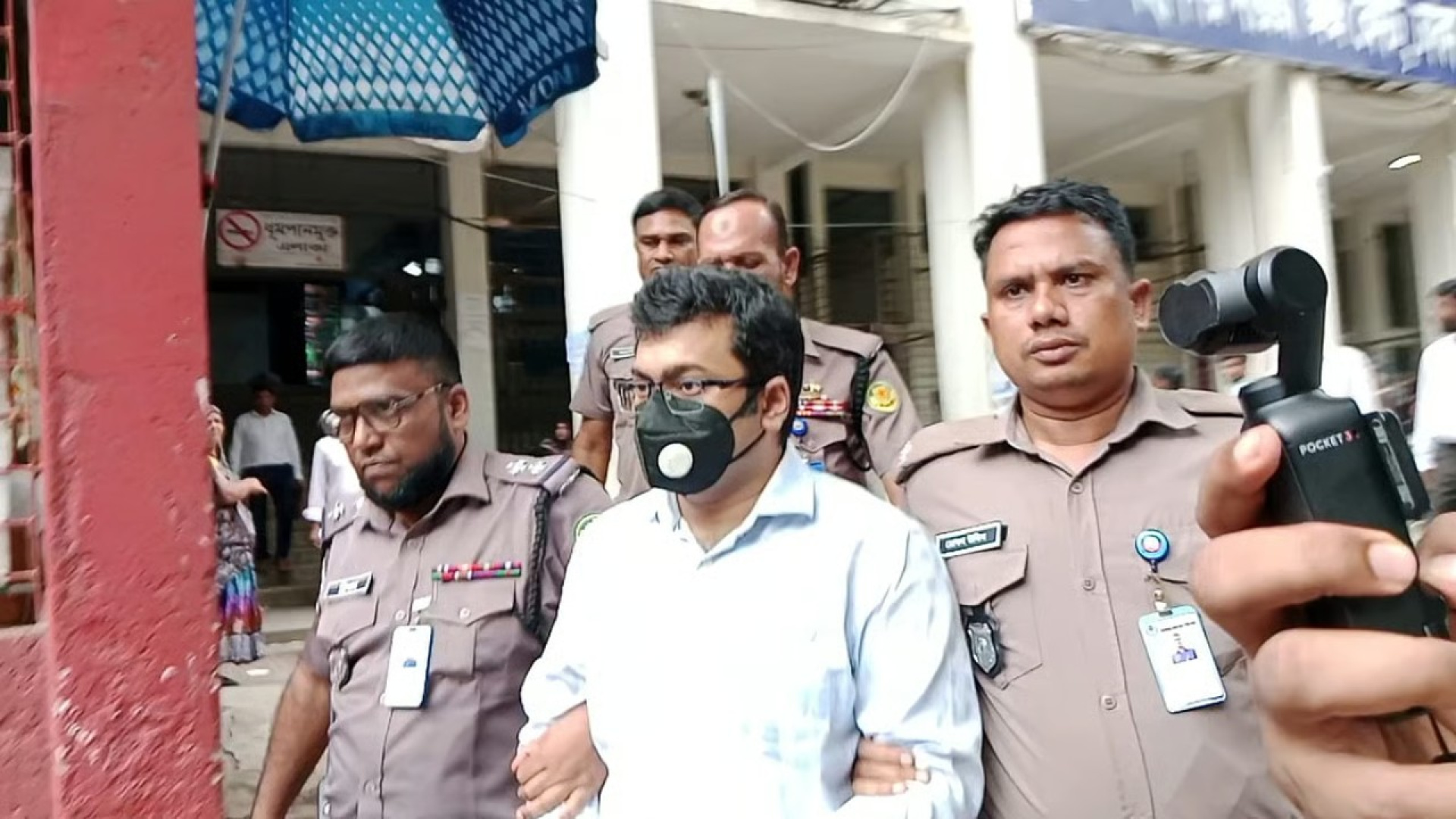 বিসিএস প্রশ্নপত্র ফাঁস মামলায় পিএসসির প্রোগ্রামার কৌশিক কারাগারে
