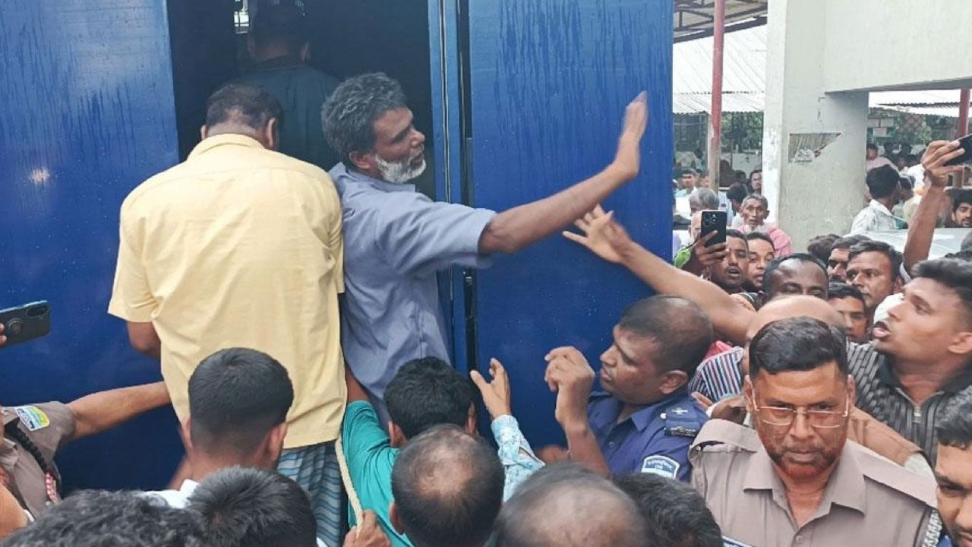 জামালপুরে চাচা-ভাতিজা হত্যা মামলায় ৭ জনের মৃত্যুদণ্ড