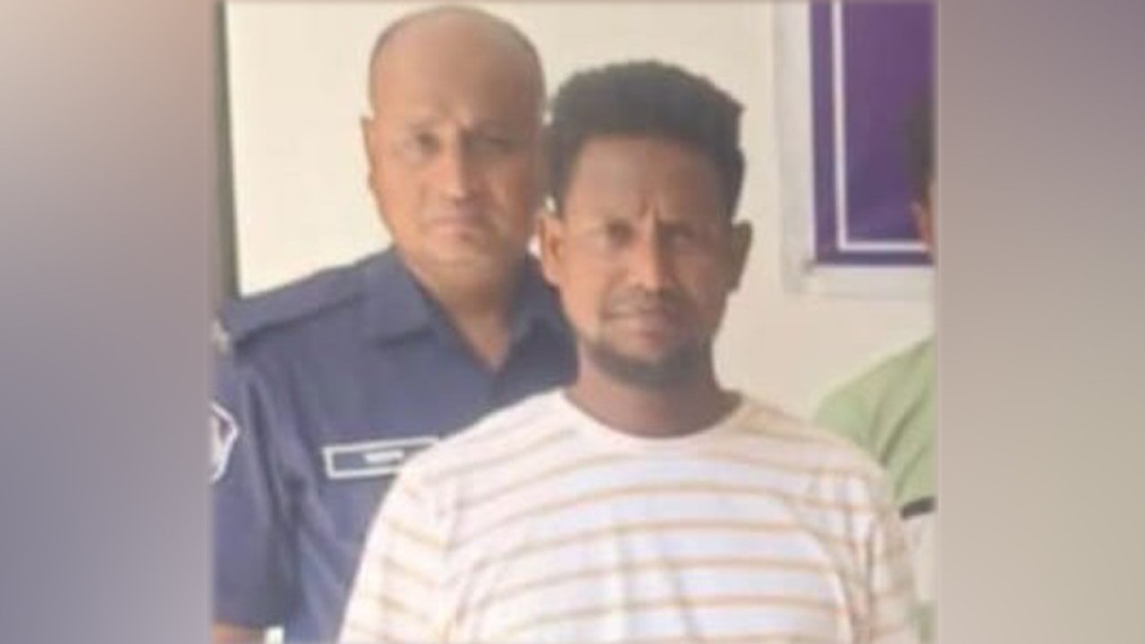 গোমস্তাপুরে সন্ত্রাসবিরোধী মামলায় বিএনপি নেতা গ্রেপ্তার