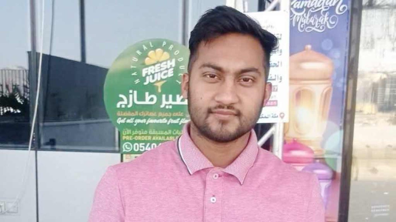 ক্ষেপণাস্ত্র আতঙ্কে, সিঁড়ি থেকে পড়ে যুবকের মর্মান্তিক মৃত্যু