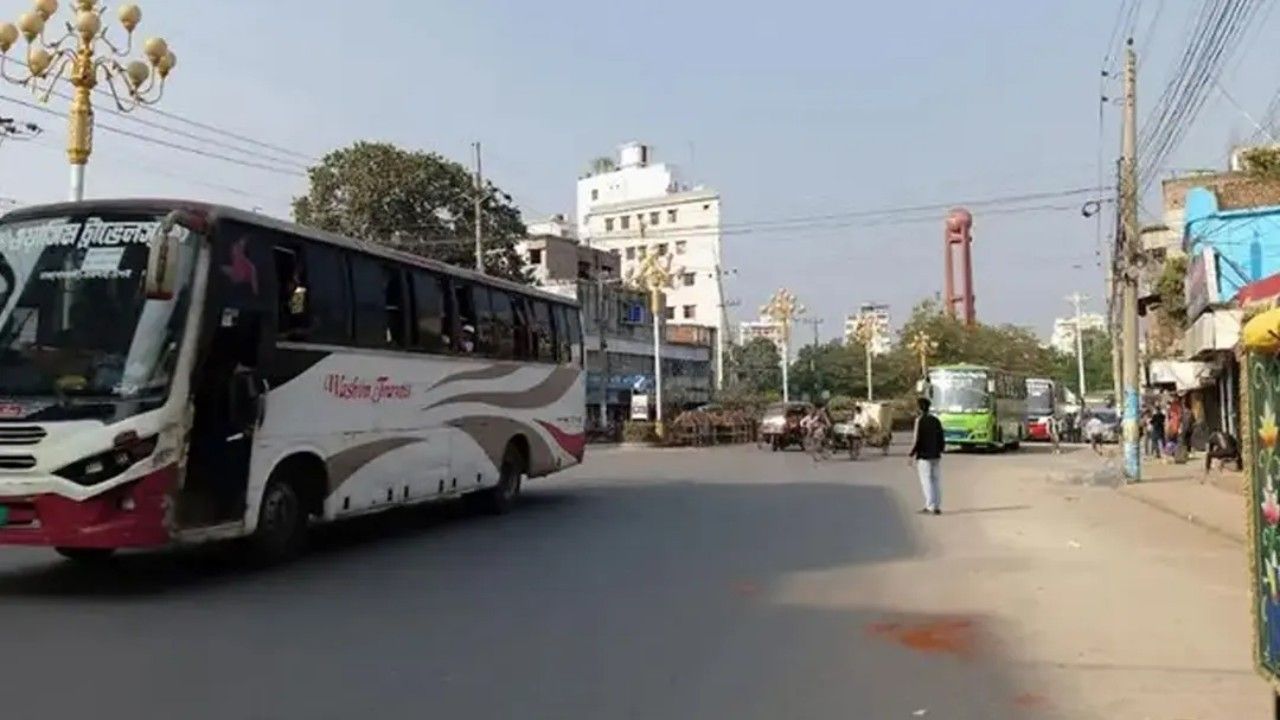 ৩০ ঘণ্টা পর রাজশাহী-নাটোর রুটে বাস চলাচল স্বাভাবিক