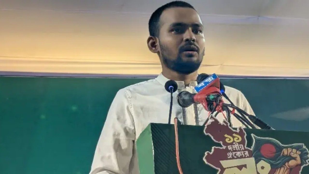 গ্যাস-বিদ্যুৎ পাওয়ার কোনো কার্ড থাকলে দেন: আসিফ মাহমুদ