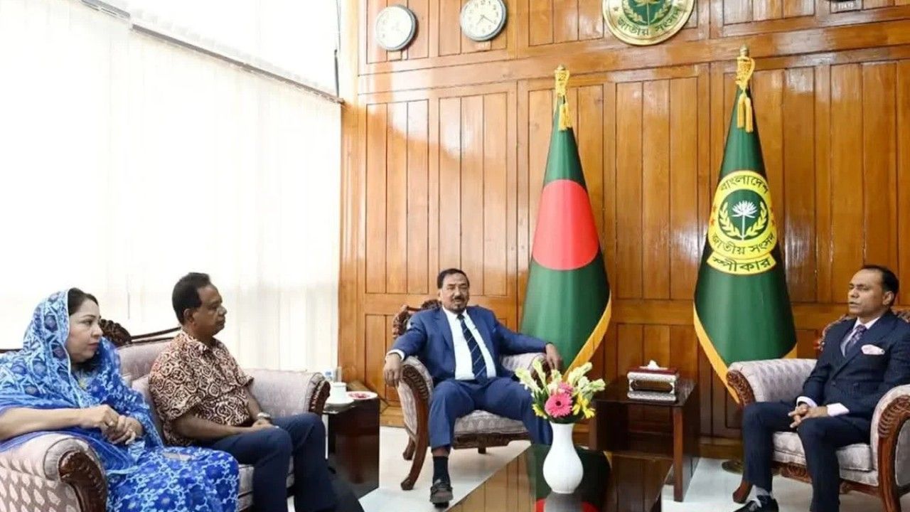 পেপারবিহীন সংসদ গড়তে চালু হচ্ছে ই-পার্লামেন্ট সিস্টেম