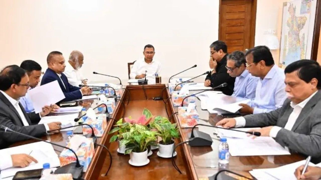ডেঙ্গু প্রতিরোধে জনগণকে সম্পৃক্ত করার নির্দেশ প্রধানমন্ত্রীর