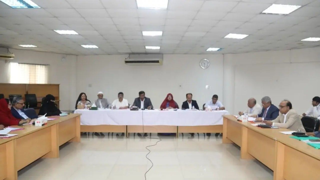 বিশ্ববিদ্যালয়ে চৌর্যবৃত্তি ঠেকাতে অভিন্ন নীতিমালা করছে ইউজিসি