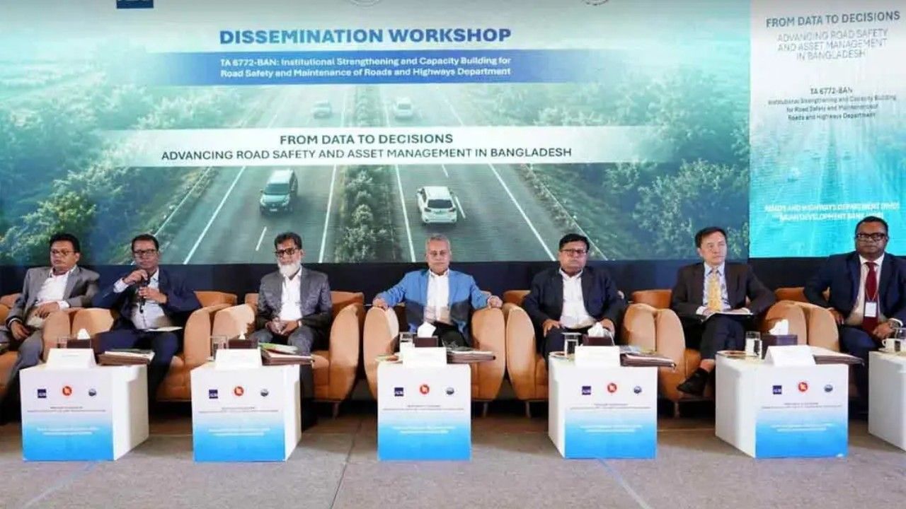 সড়ক নিরাপত্তা প্রকল্পের অর্জন মাঠে কাজে লাগানোর তাগিদ সড়কমন্ত্রীর