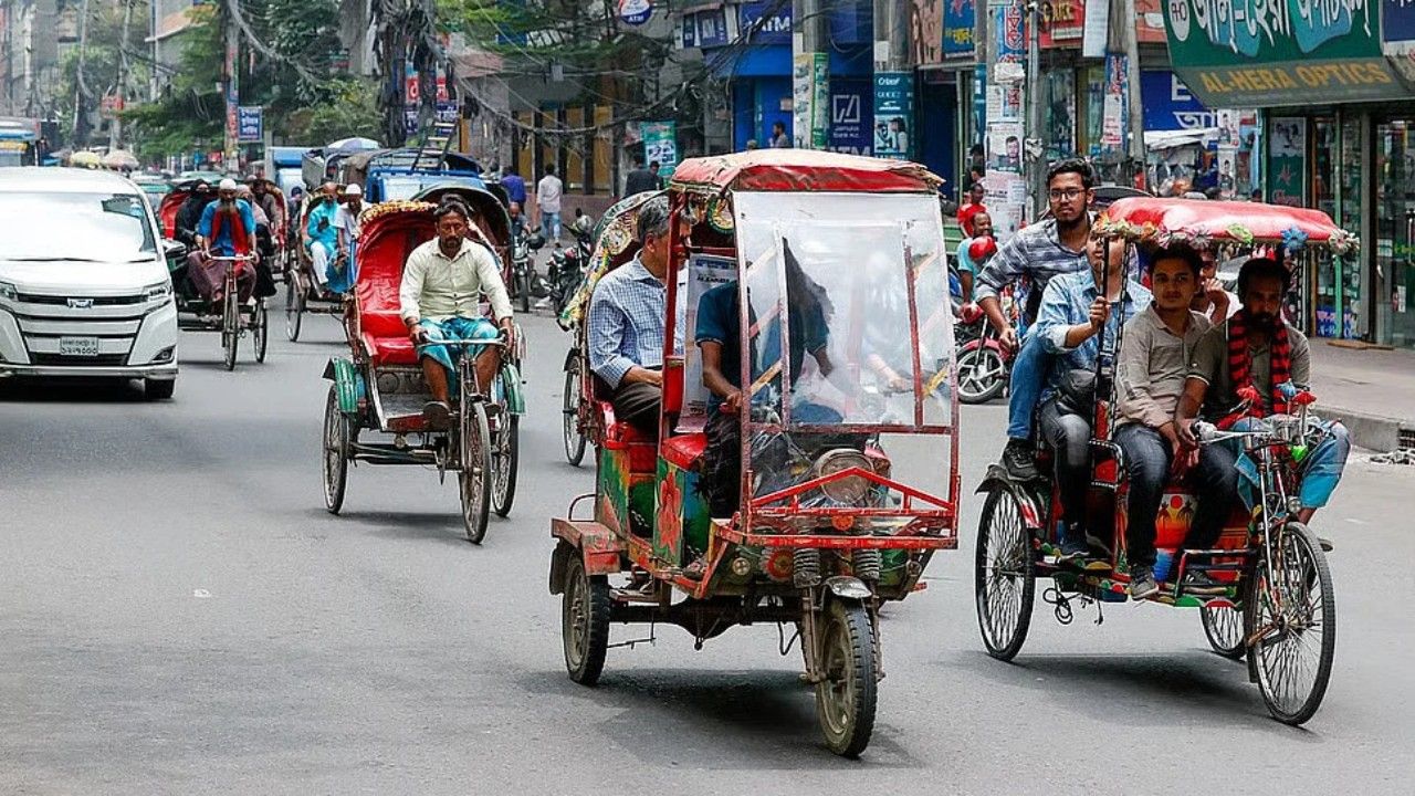 অটোরিকশায় আসছে কিউআর কোড ও ডিজিটাল ট্র্যাকিং ব্যবস্থা