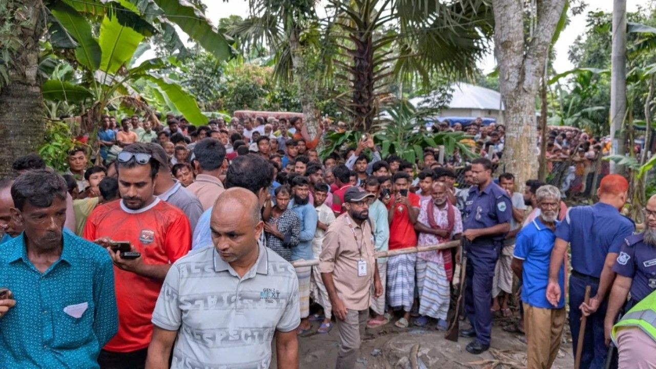 পাবনায় বিএনপি নেতাকে গুলি ও কুপিয়ে হত্যা