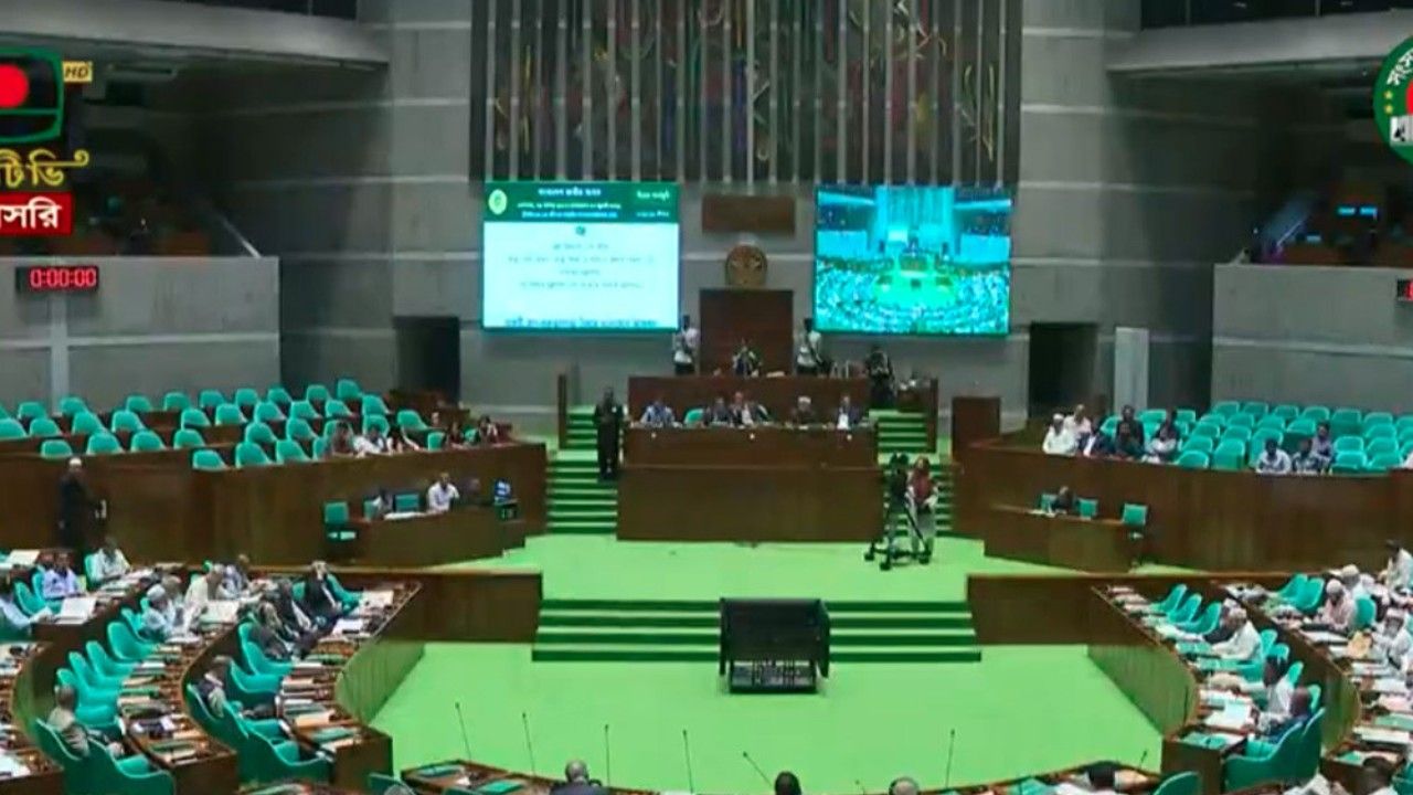 দরিদ্র মেধাবীদের উচ্চশিক্ষায় ফি মওকুফের সুযোগ রয়েছে: সংসদে প্রতিমন্ত্রী