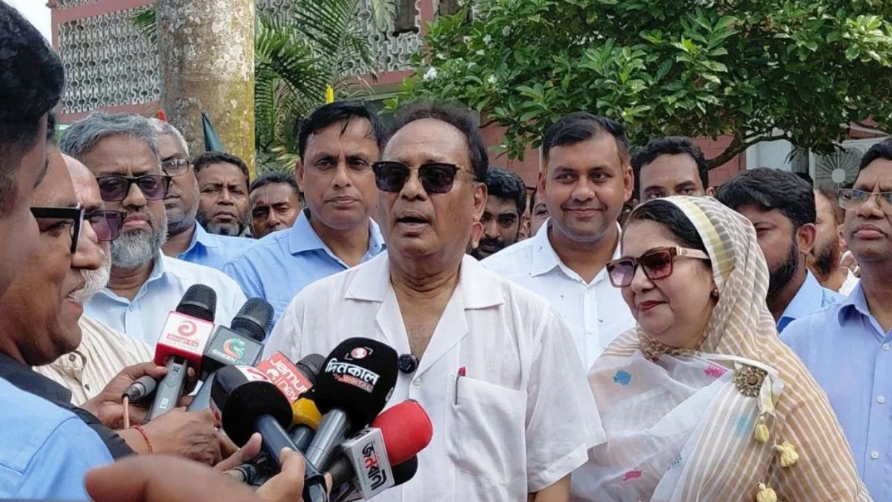 পরিবেশবান্ধব বিদ্যুৎ উৎপাদনে সৌরশক্তিকে গুরুত্ব দিচ্ছে সরকার: মন্ত্রী