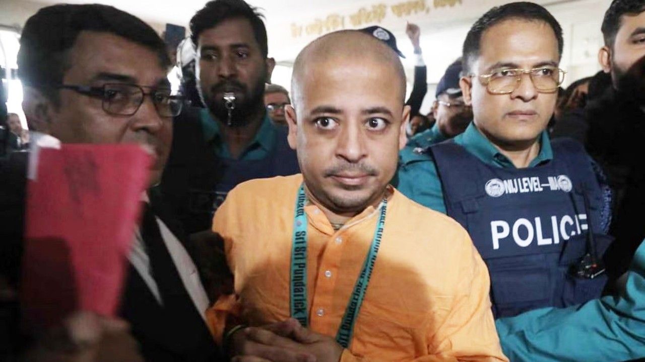 কারাবন্দি চিন্ময় কৃষ্ণ দাসকে প্যারোলে মুক্তির অনুমতি