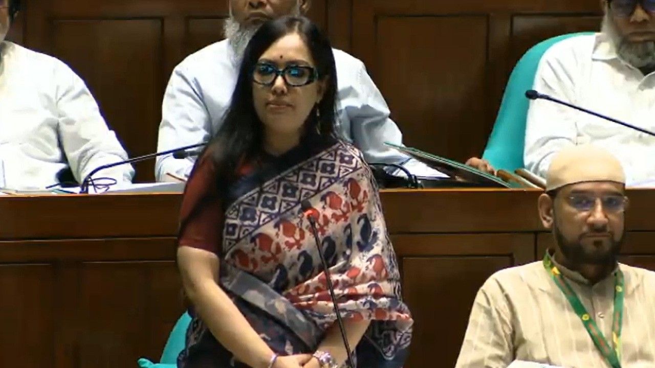 সংসদে ভিন্নমত প্রকাশের পরিবেশ নেই: রুমিন ফারহানা