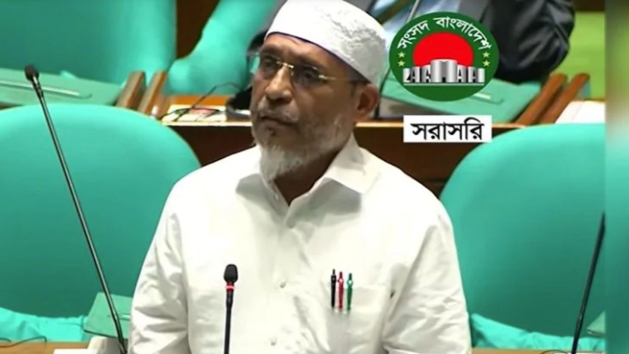সংসদে প্রথমবারের মতো কথা বললেন লুৎফুজ্জামান বাবর