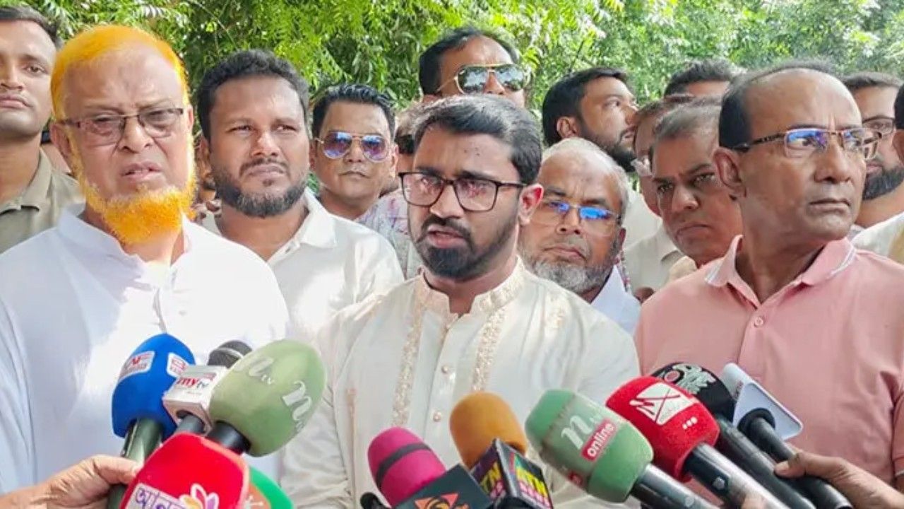 জামায়াত রাষ্ট্রকে অশান্ত করলে আওয়ামী লীগ ফিরবে: রাশেদ খাঁন