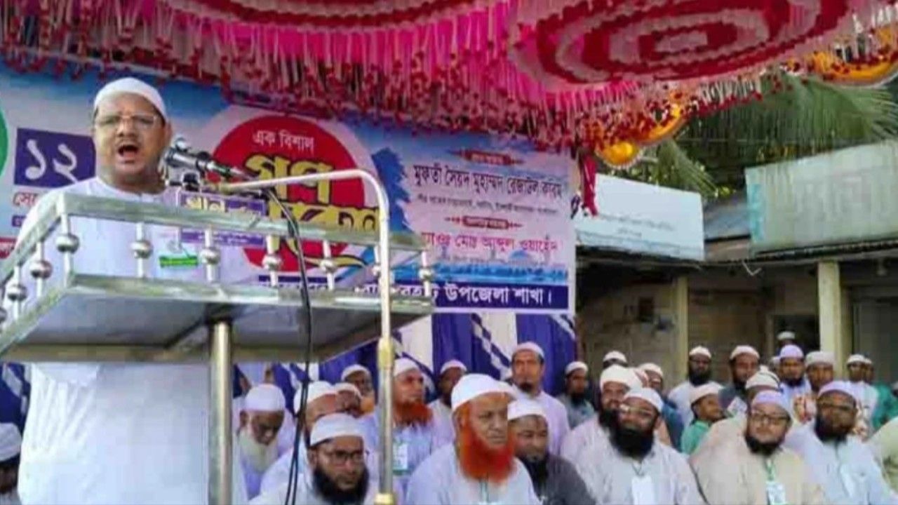 অশান্তির আগুন জ্বলে উঠলে জনগণ আবারও রুখে দাঁড়াবে: চরমোনাই পীর