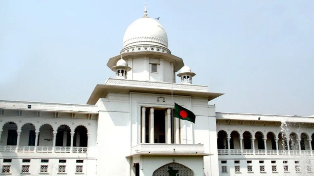 শিক্ষকের পদত্যাগে জোরজবরদস্তি? কঠোর বার্তা হাইকোর্টের