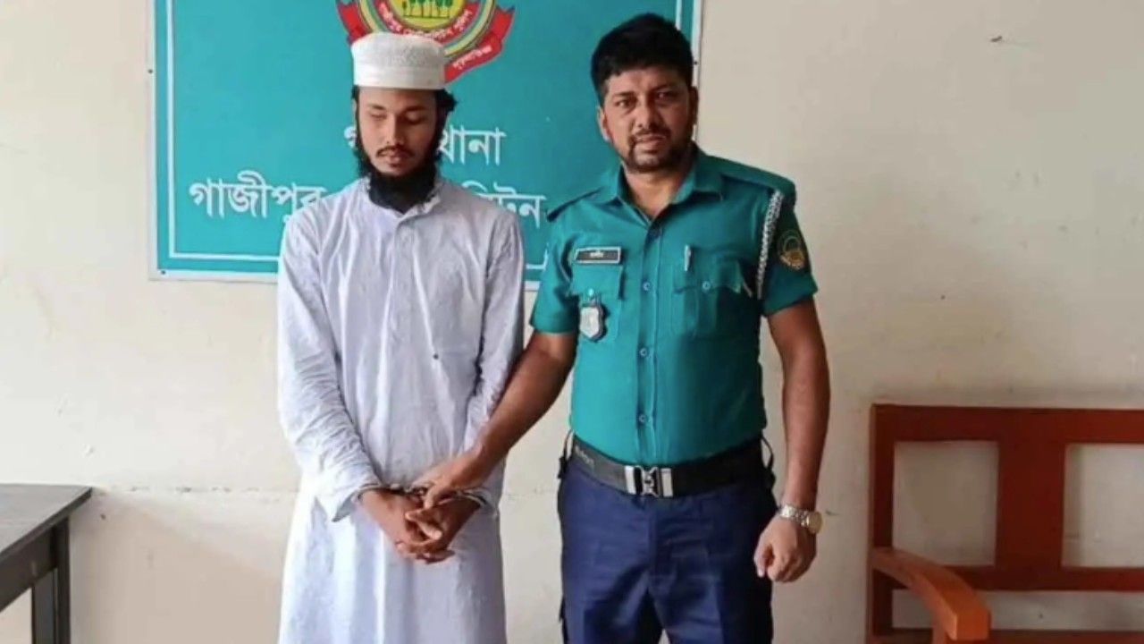 মাদ্রাসা থেকে ফিরে হাঁটতে কষ্ট, পরে সামনে এল নির্যাতনের অভিযোগ