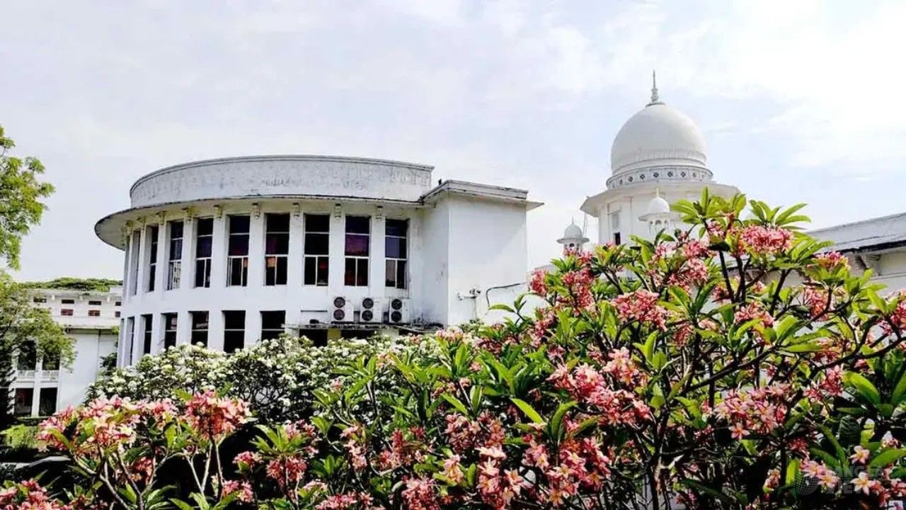জাতীয় পতাকার মর্যাদা রক্ষায় তিন সদস্যের কমিটি হাইকোর্টের