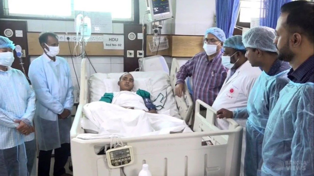 জুলাই শহীদ জুবায়েরের বোন জেসমিনের চিকিৎসার খোঁজ নিলেন প্রধানমন্ত্রী
