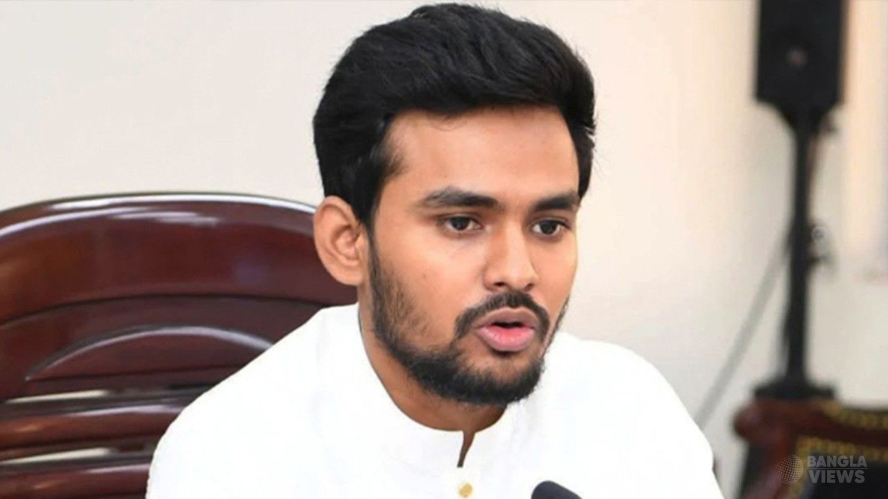 আসিফ মাহমুদ ও স্ত্রীর ব্যাংক-সম্পদের তথ্য চেয়েছে দুদক