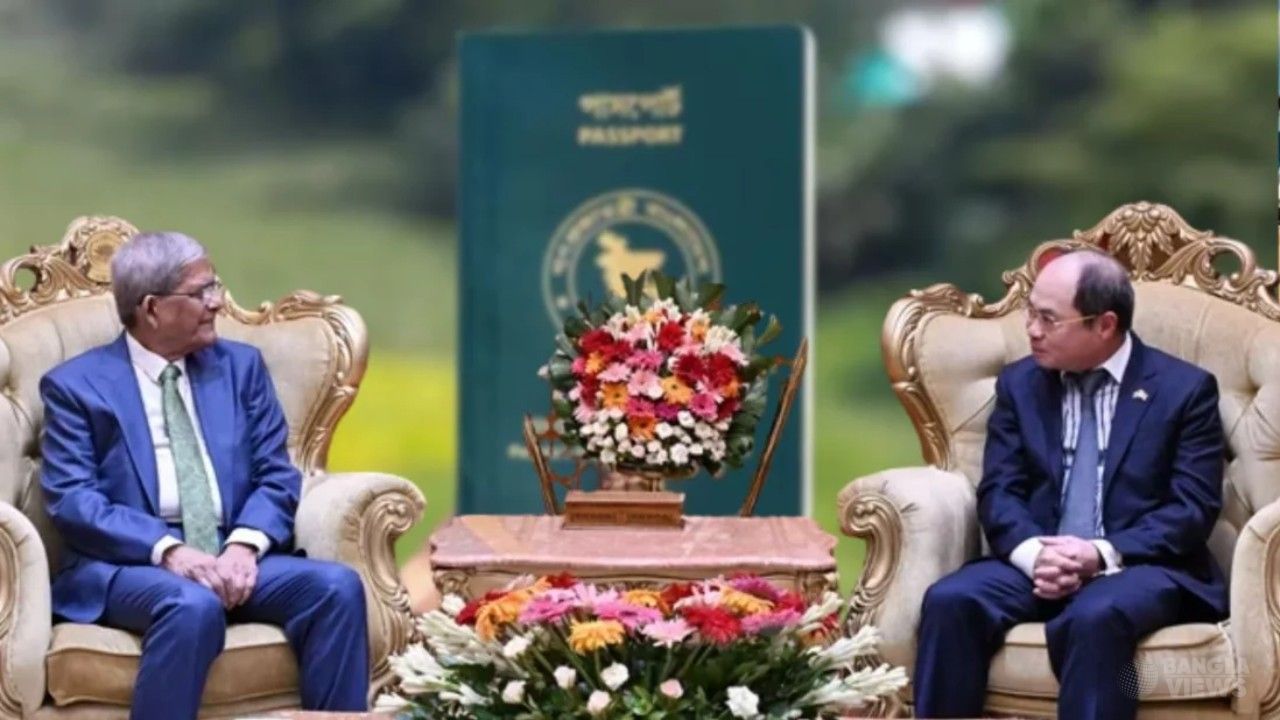 বাংলাদেশিদের জন্য ভিয়েতনামের ভিসা সহজ করার আহ্বান রাষ্ট্রপতির