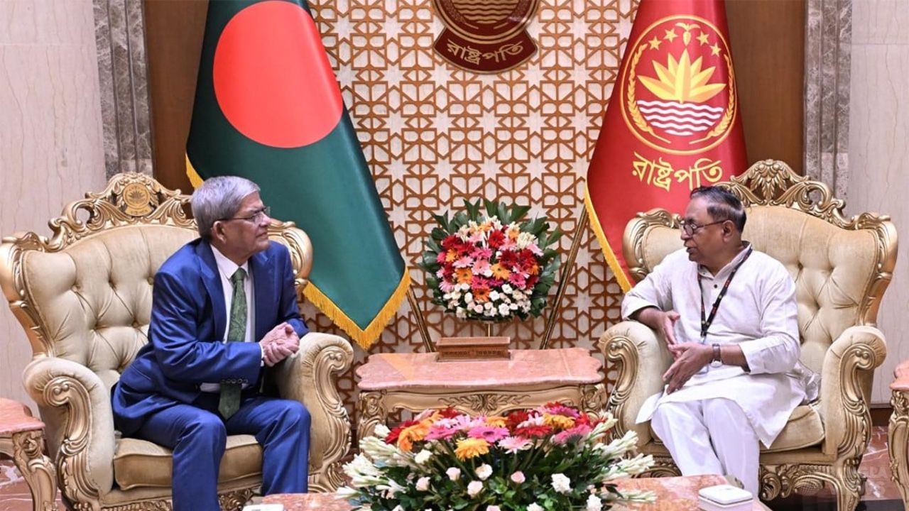 বঙ্গভবনে রাষ্ট্রপতির সঙ্গে ওয়ার্কার্স পার্টির সাধারণ সম্পাদকের সৌজন্য সাক্ষাৎ