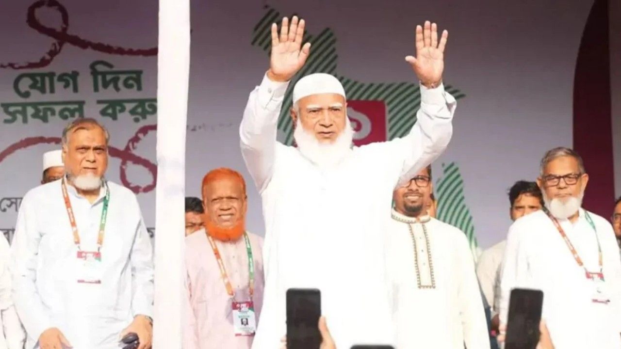 ঢাকা থেকে রংপুর অভিমুখে ১১ দলীয় ঐক্যের লং মার্চ