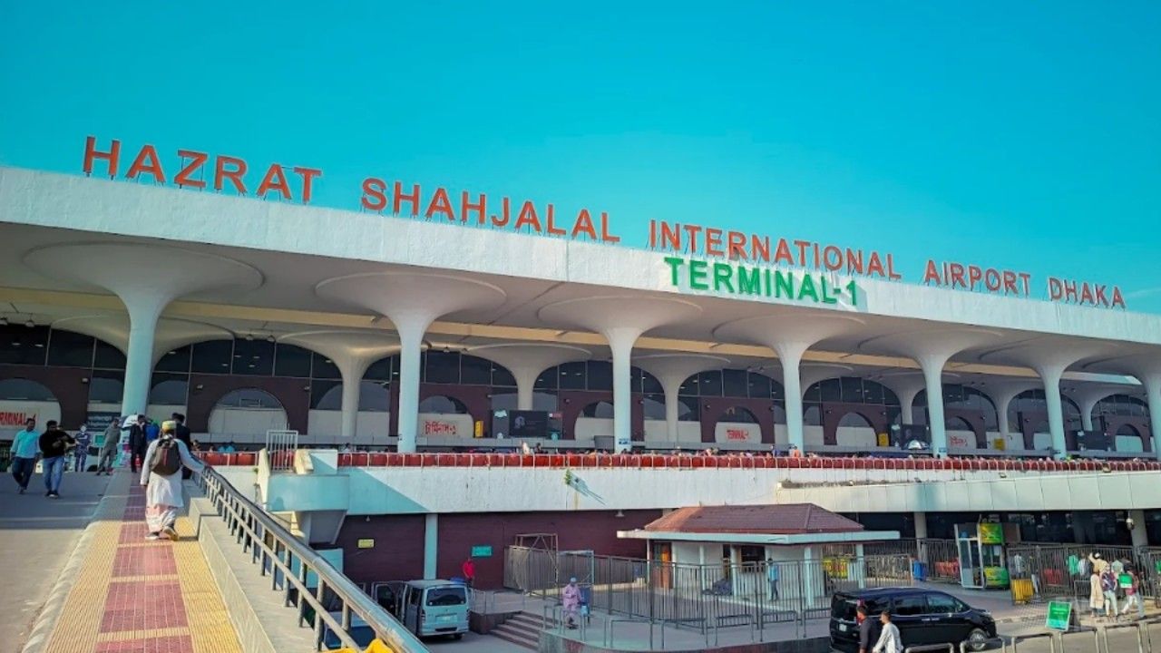 শাহজালাল বিমানবন্দরে বিমানের ফ্লাইট থেকে শতাধিক স্বর্ণবার জব্দ