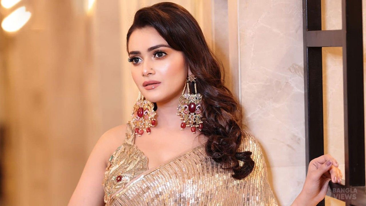 বাংলাদেশে নিজেকে নিরাপদ মনে করি না: তানজিন তিশা