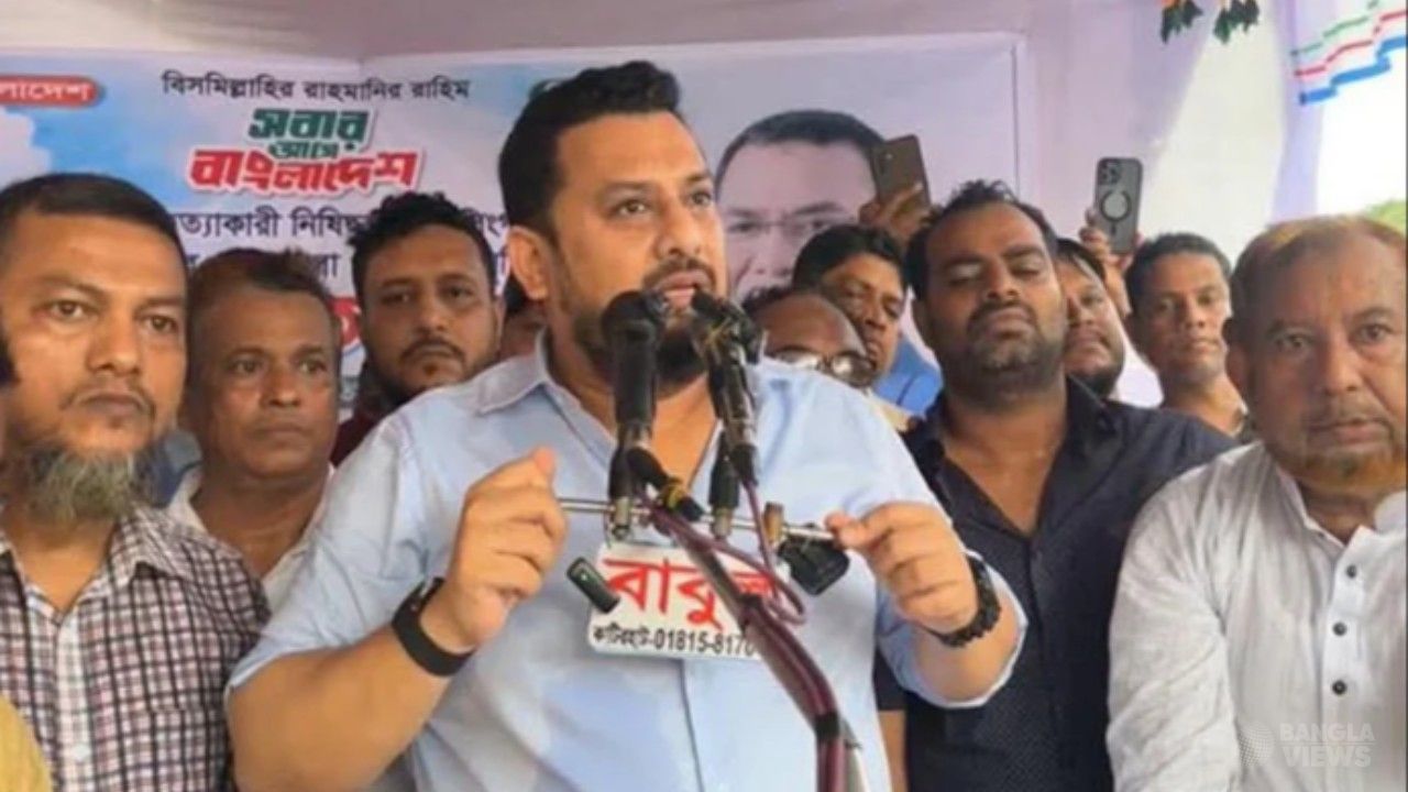 সরকার পতনের ‘দিবাস্বপ্ন’ পূরণ হবে না: হাটহাজারীতে মীর হেলাল