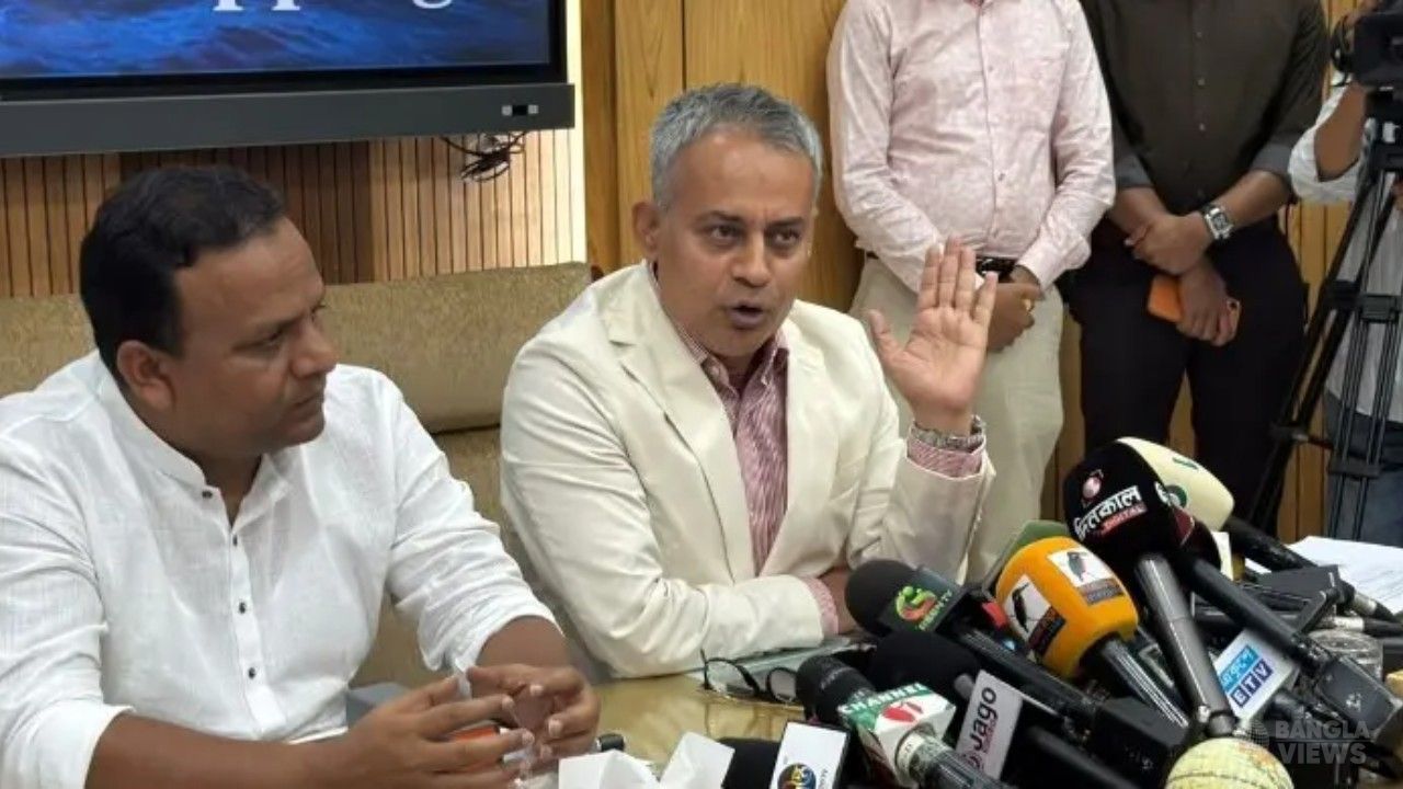 আপাতত বাড়ছে না রেলের ভাড়া: রেলমন্ত্রী