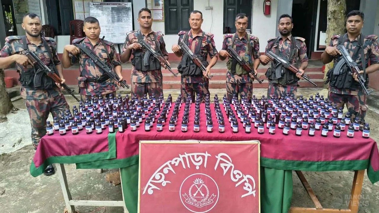 ঝিনাইদহ সীমান্তে মাদক ও ভারতীয় ওষুধ জব্দ