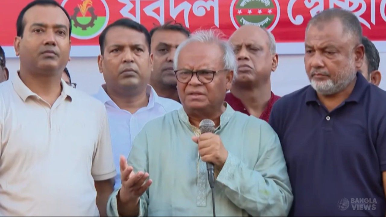 শেখ হাসিনাকে পুনর্বাসনের ষড়যন্ত্র সফল হতে দেওয়া যাবে না’: রিজভী