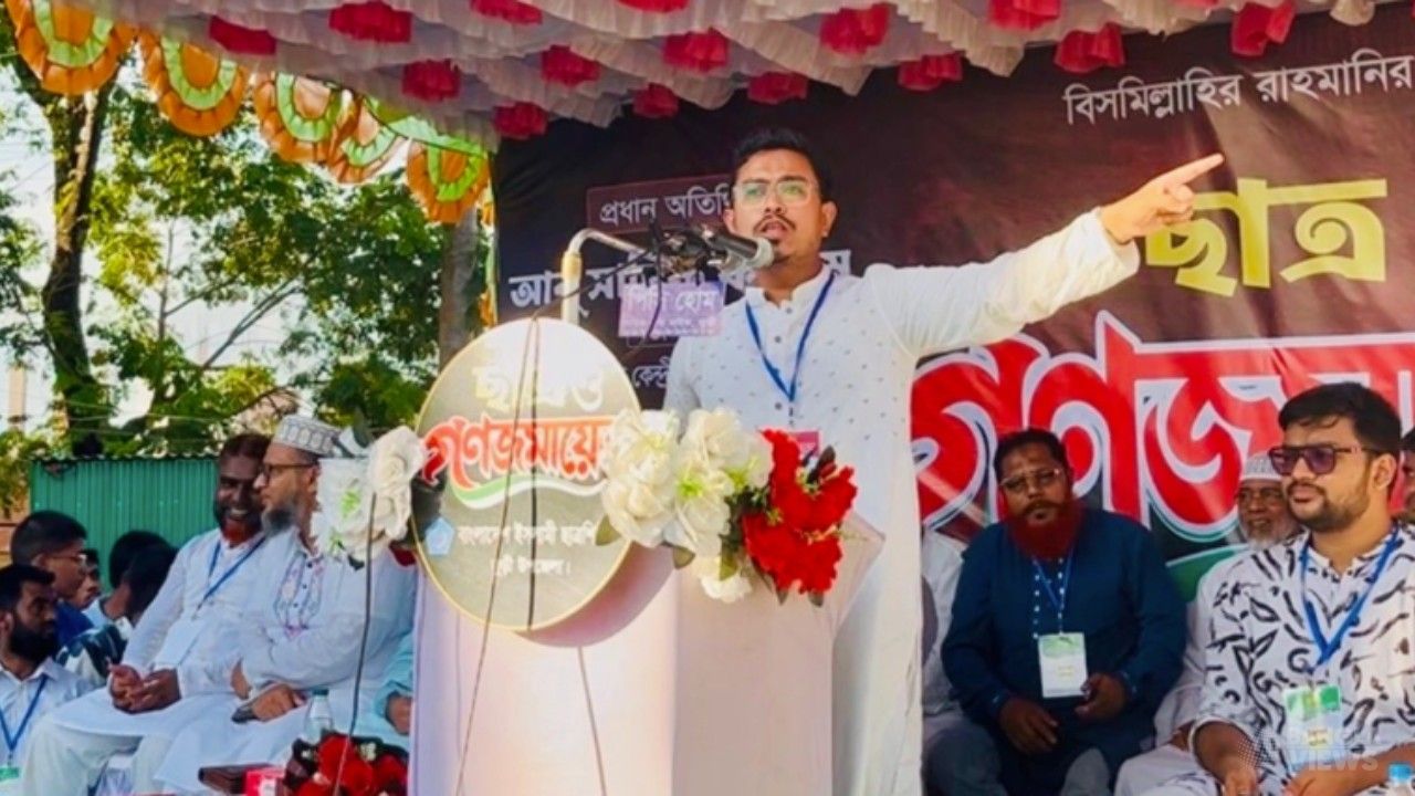 ‘আমরা এক আল্লাহ ছাড়া কাউকে ভয় পাই না’: সাদিক কায়েম