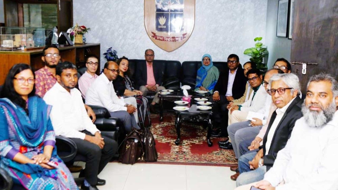 ঢাবি উপাচার্যের সঙ্গে বিশ্বব্যাংক প্রতিনিধিদলের বৈঠক