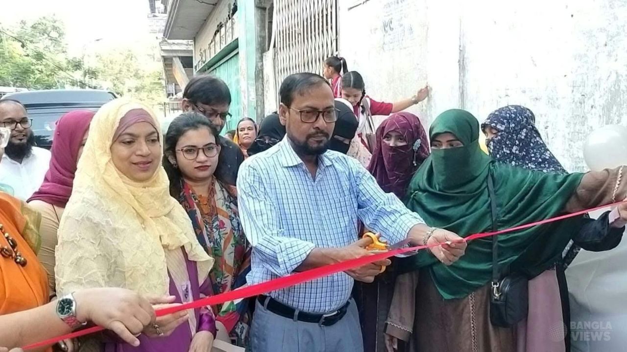 ফয়জুন্নেসা হলের উন্নয়নে নতুন উদ্যোগ, রাস্তা উদ্বোধন করলেন জবি উপাচার্য