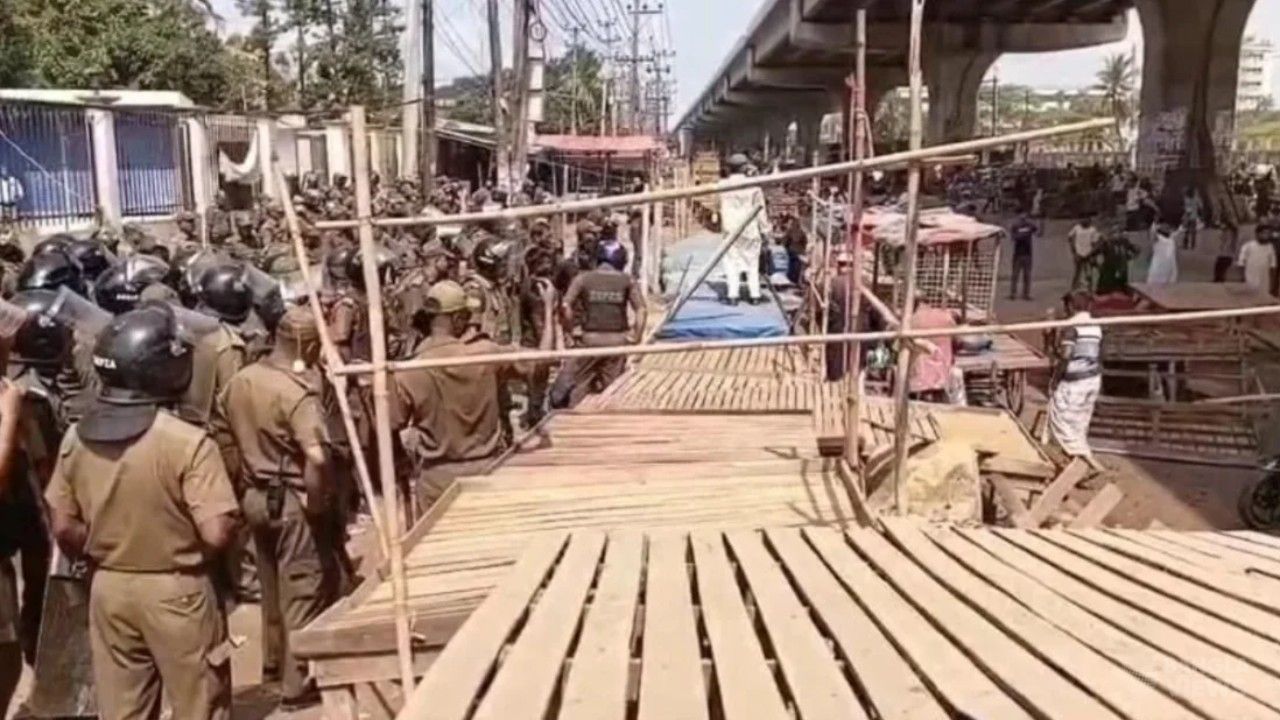 আশুলিয়ায় হকার উচ্ছেদ ঘিরে সংঘর্ষ, আহত ১০