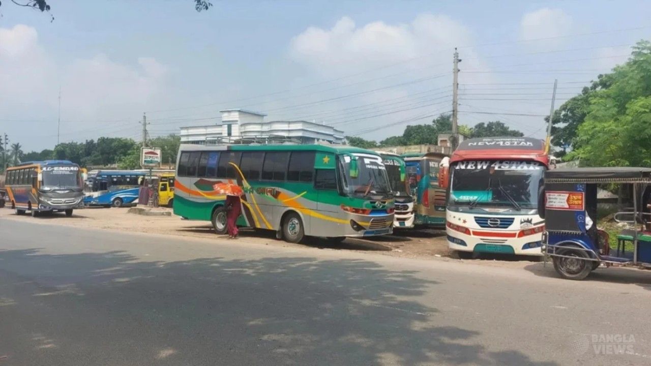 চুয়াডাঙ্গায় পাঁচ রুটে অনির্দিষ্টকালের বাস ধর্মঘট