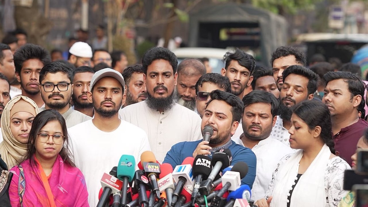 তারেক রহমানের ভালোর জন্যই আমরা সংবিধান সংস্কার পরিষদ চাইছি: নাহিদ ইসলাম