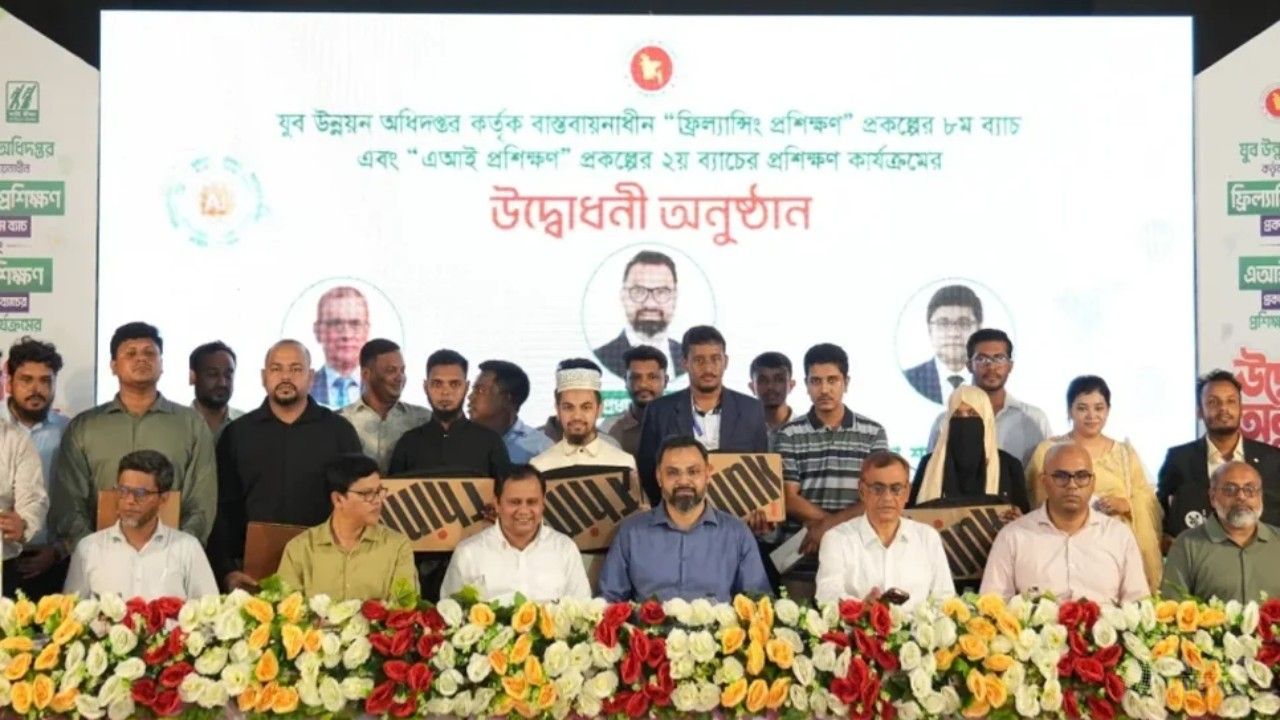‘সব ধরনের বিশৃঙ্খলা দমনে একযোগে কাজ করতে হবে’: আমিনুল হক