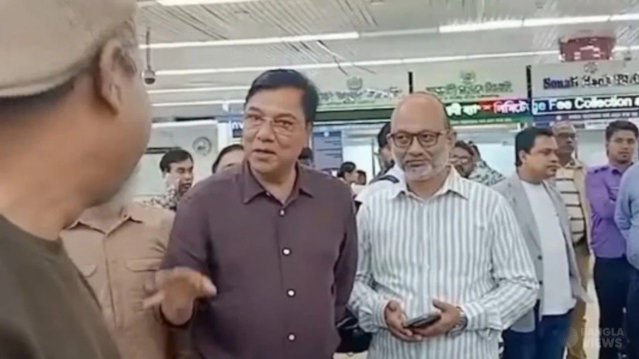 যাত্রীসেবার মান বাড়াতে শাহজালাল বিমানবন্দরে ট্রলি দ্রুত বাড়ানোর নির্দেশ