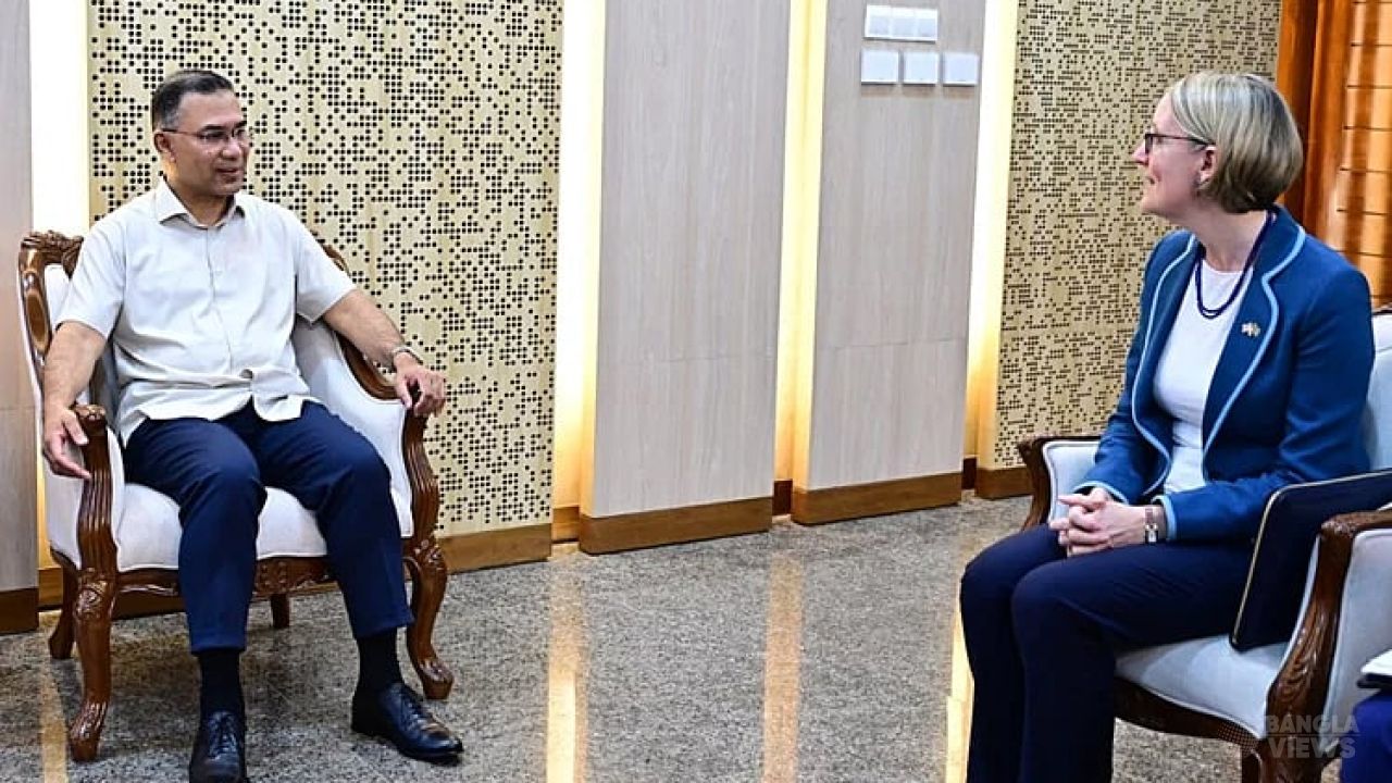 প্রধানমন্ত্রীর সঙ্গে ব্রিটিশ হাইকমিশনারের সাক্ষাৎ