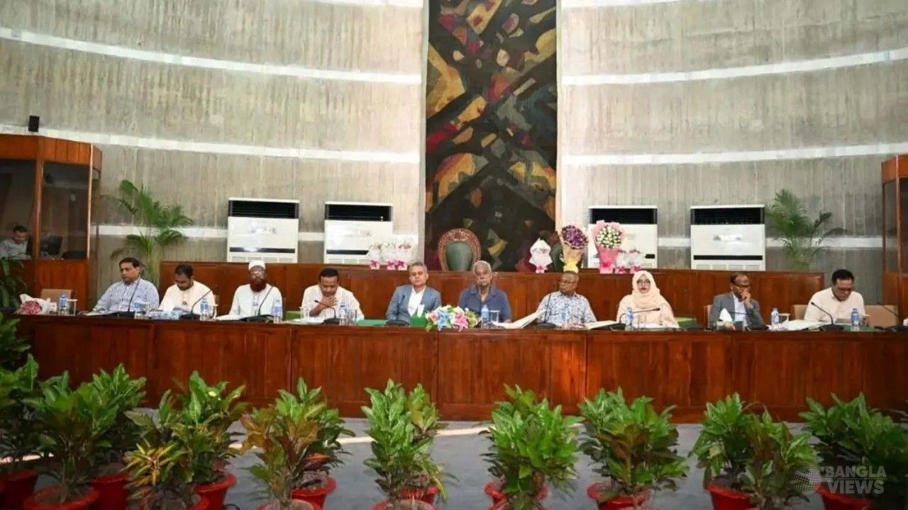 সততা ও জবাবদিহিতায় গুরুত্ব নৌপরিবহন সংসদীয় কমিটির
