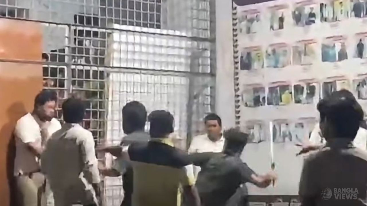 সাংবাদিকদের ওপর হামলার ঘটনায় রাবি ছাত্রদলের ৩ নেতা বহিষ্কার