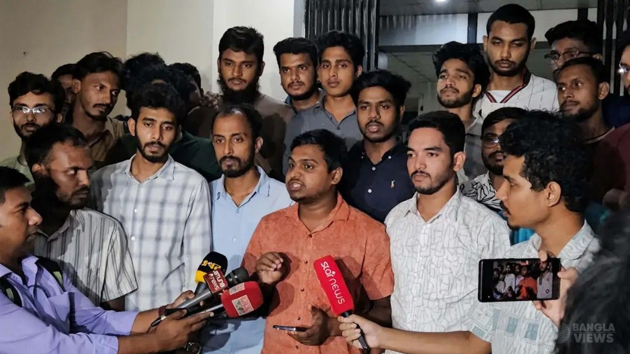 হামলার বিচার না হওয়া পর্যন্ত রাবি প্রশাসনের সংবাদ কাভারেজ বন্ধ