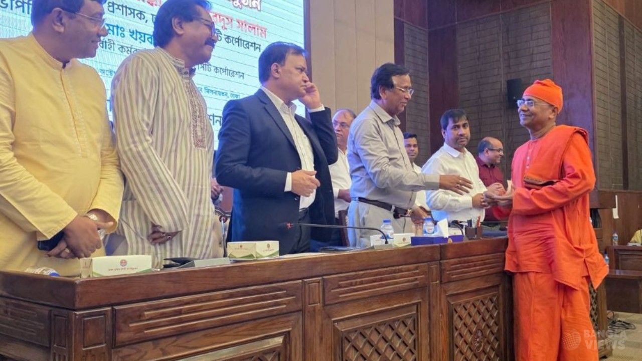 দুর্গাপূজায় ১৬৮ মণ্ডপকে প্রায় ২০ লাখ টাকা অনুদান ডিএসসিসির