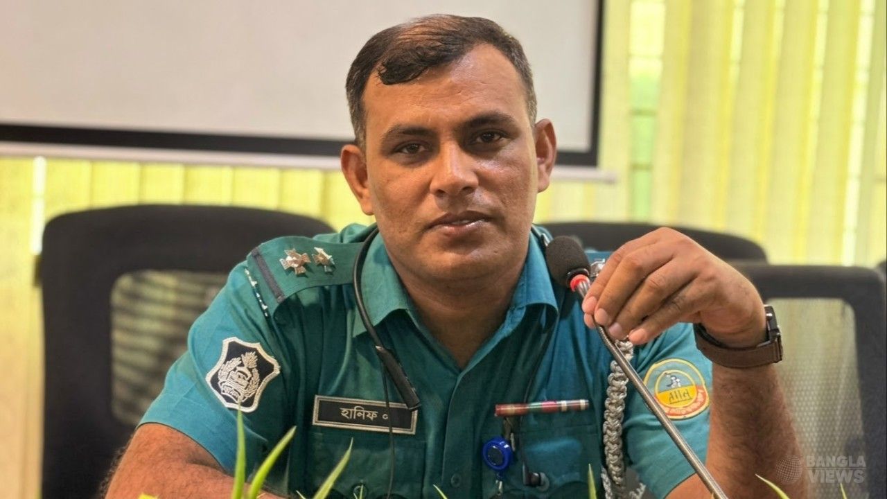 ছিনতাইকারীর চুরিকাঘাতে পুলিশ কর্মকর্তা আহত