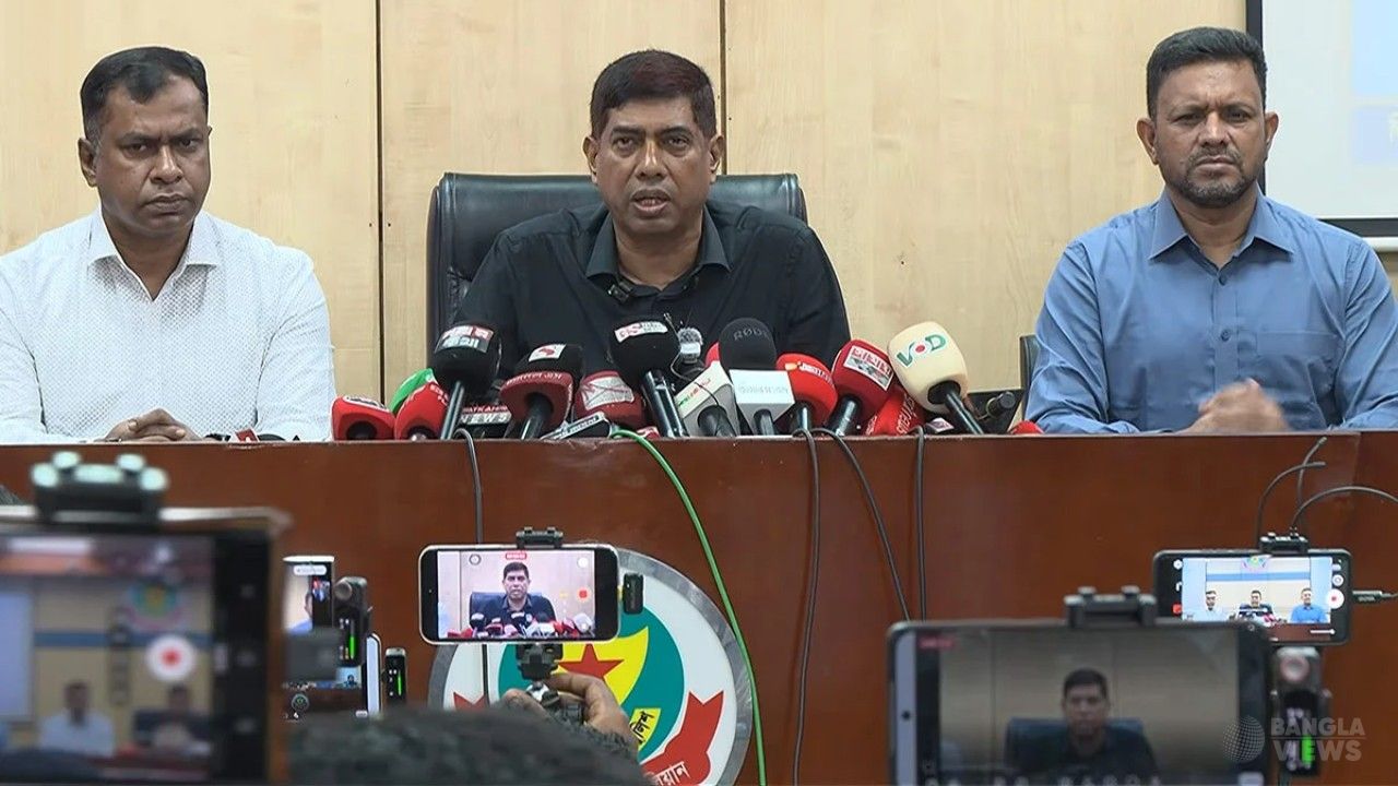 ডিসেম্বরে যেকোনো অপতৎপরতা রুখে দেওয়ার ঘোষণা ডিবিপ্রধানের
