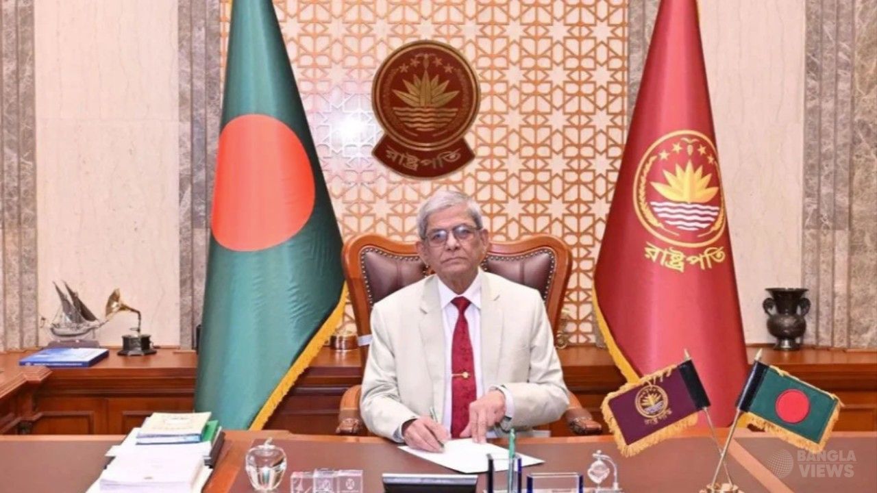 ‘শারীরিক স্বাস্থ্যের মতোই গুরুত্বপূর্ণ মানসিক সুস্থতা’: রাষ্ট্রপতির বার্তা